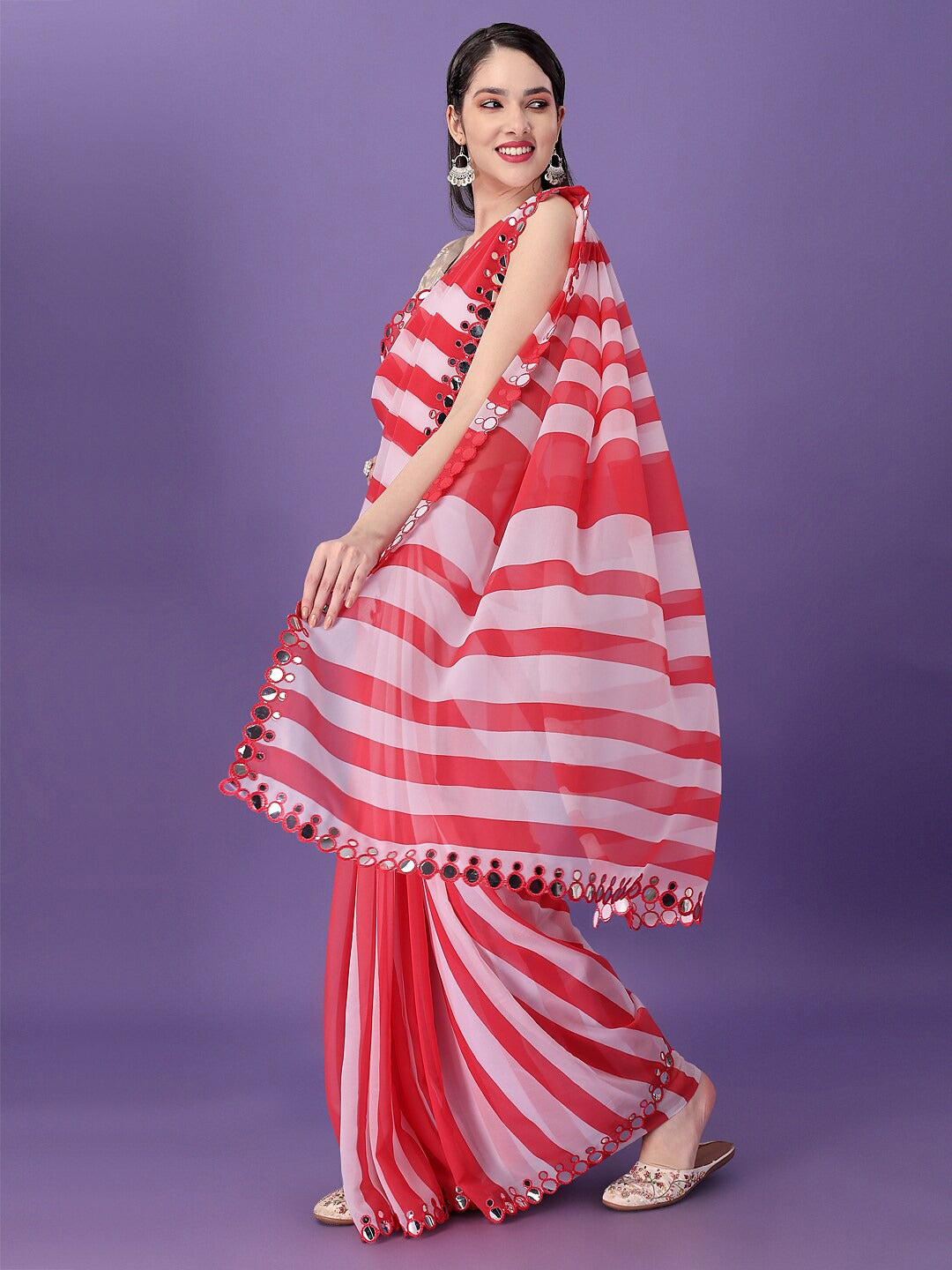 Beautiful Red & White Leriya Print Work with Double Mirror Work Lace Border Saree For Women