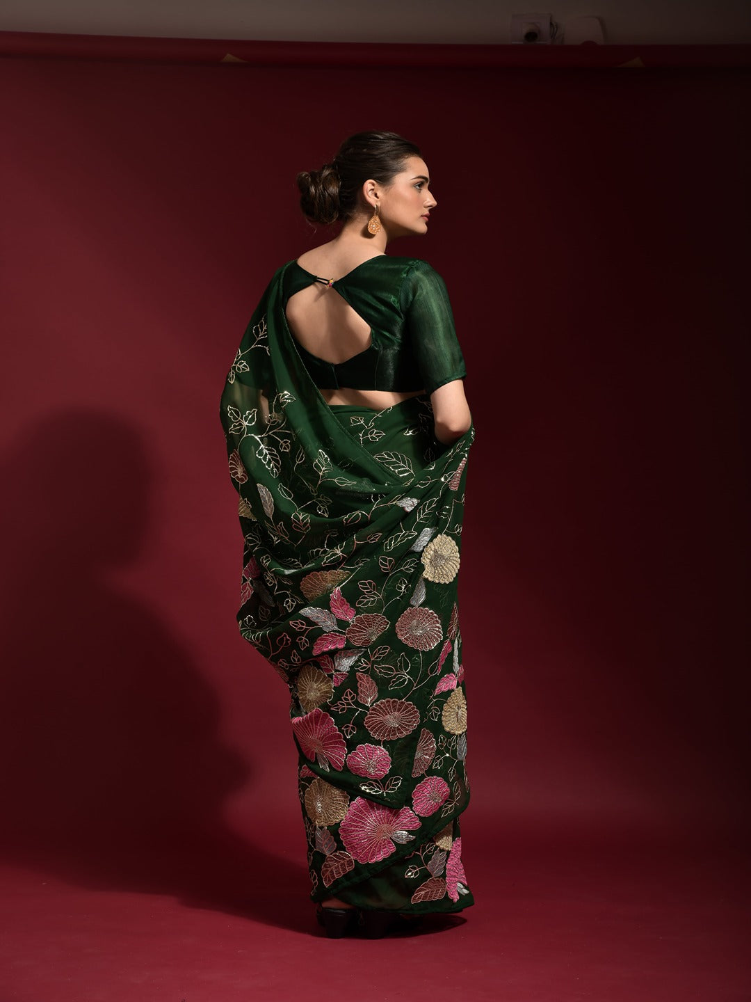 Women Green Floral Embroidered Saree